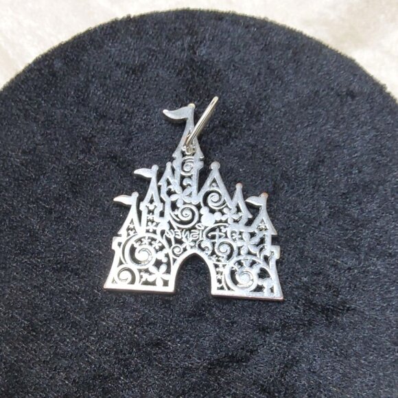 Disneyland Castle Silhouette Metal Keychain Silver Disney Collectible - Picture 4 of 4